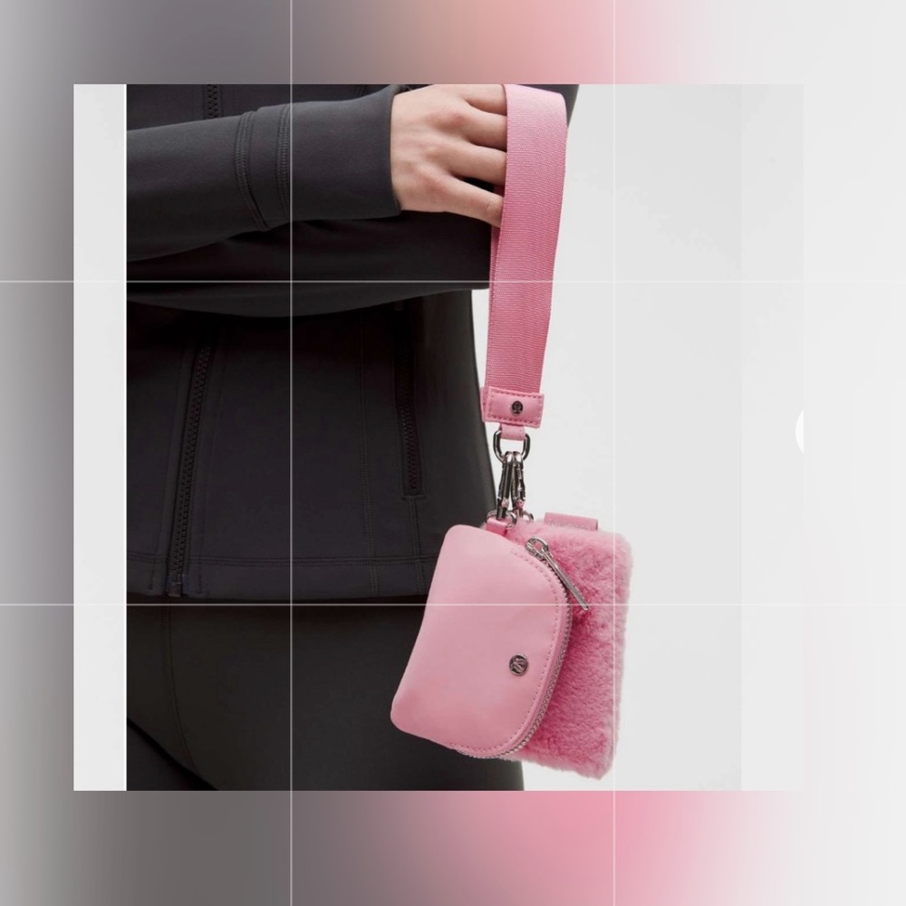 💕Lululemon Dual Pouch Wristlet Plush Fleece💕Pink Tide💕Pouches can be separated💕 - Picture 9 of 12